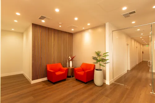 central dental implant